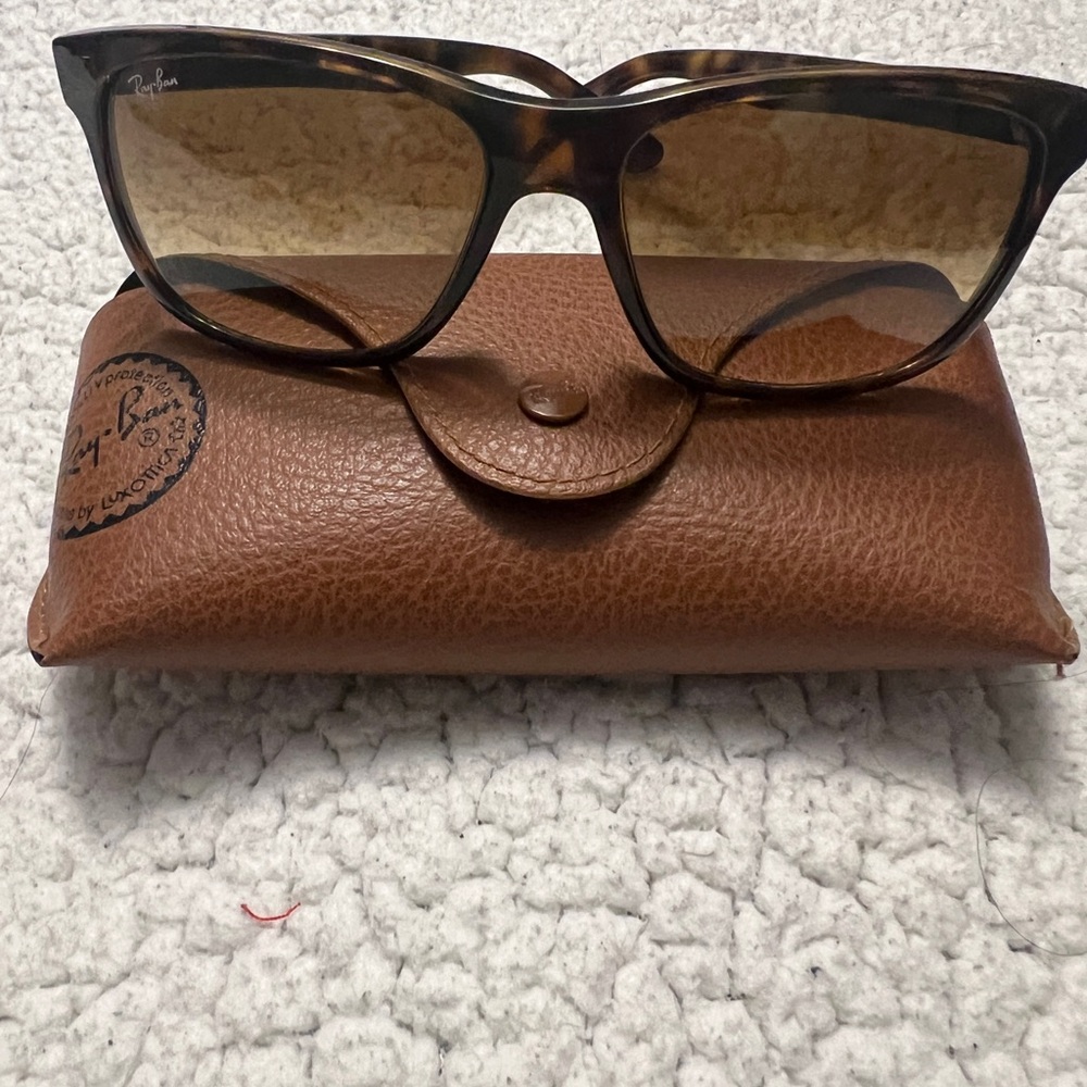 Ray-Ban Sunglasses RB4181